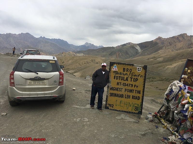 Every driving enthusiast's dream - Group of XUV500s getting Leh'ed!-img_4064.jpg