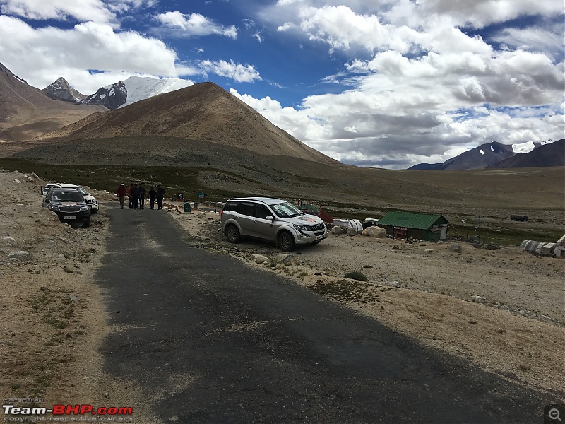 Every driving enthusiast's dream - Group of XUV500s getting Leh'ed!-img_4310.jpg