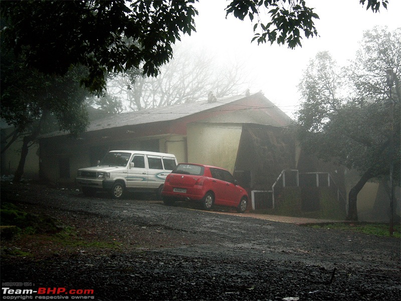 Pics : Mumbai - Mahabaleshwar - Panchagini - 24th July 2009.-e.jpg