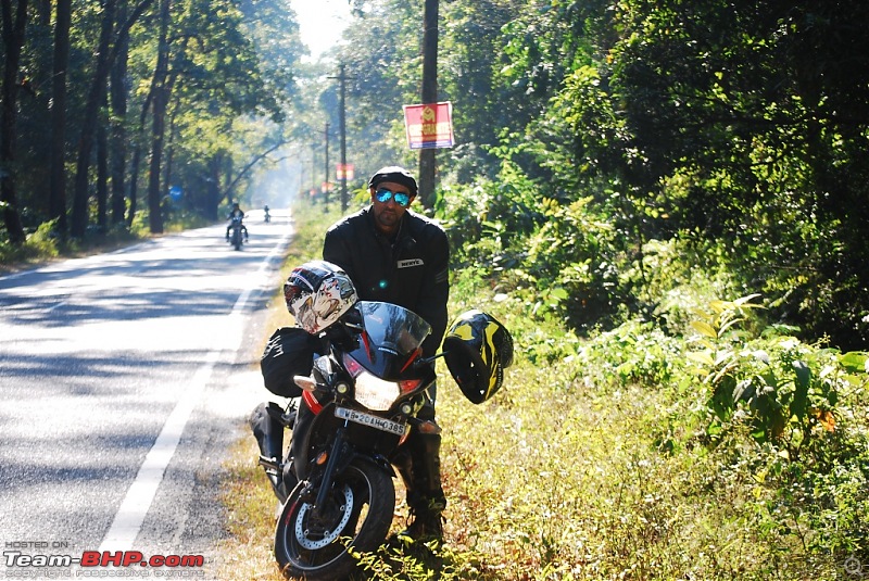 Honeymoon Ride: Kolkata to Lava on a CBR250R-rider-sevoke-road.jpg