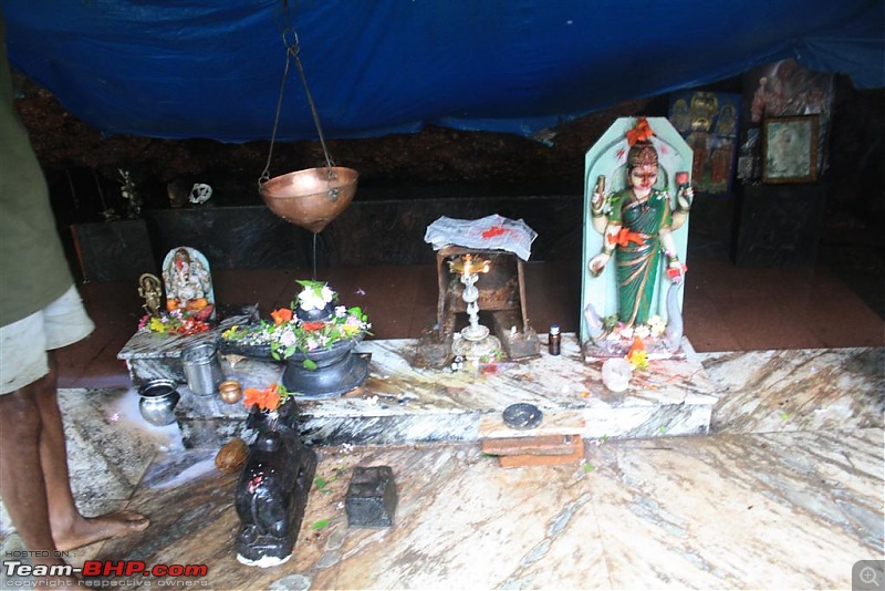 Mumbai-Amboli-Sawantwadi-Mumbai-hk-temple.jpg