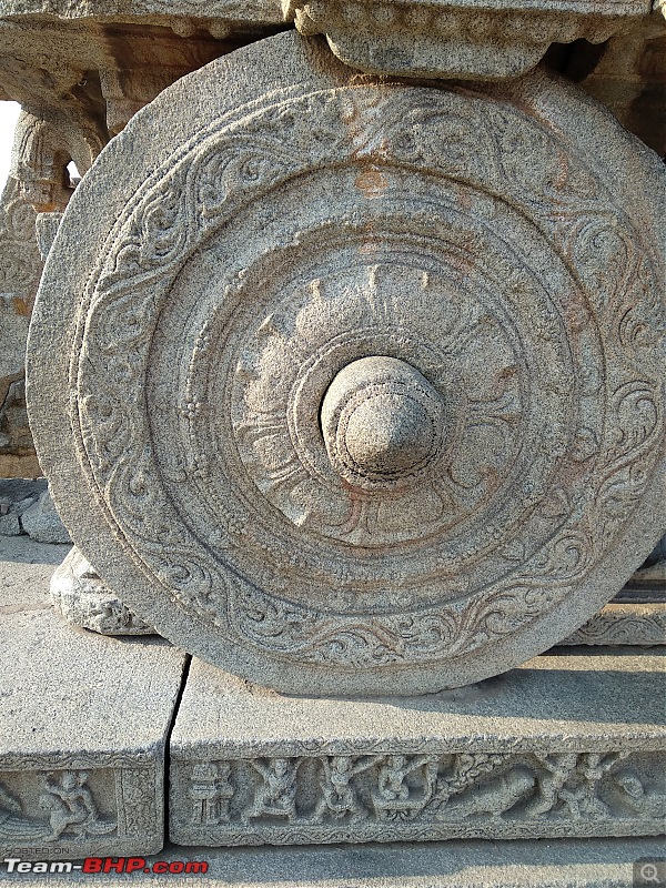 HexLogs - A Sunny weekend trip to Hampi-stone-wheel.jpg