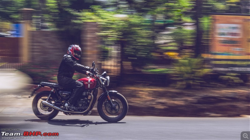 Junge Klassiker - Young German Classics drive to Khandala-triumph.jpg