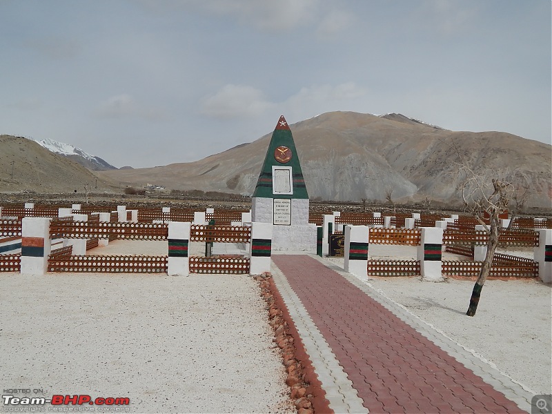 Ladakh: Four Idiots & One XUV500-386.jpg