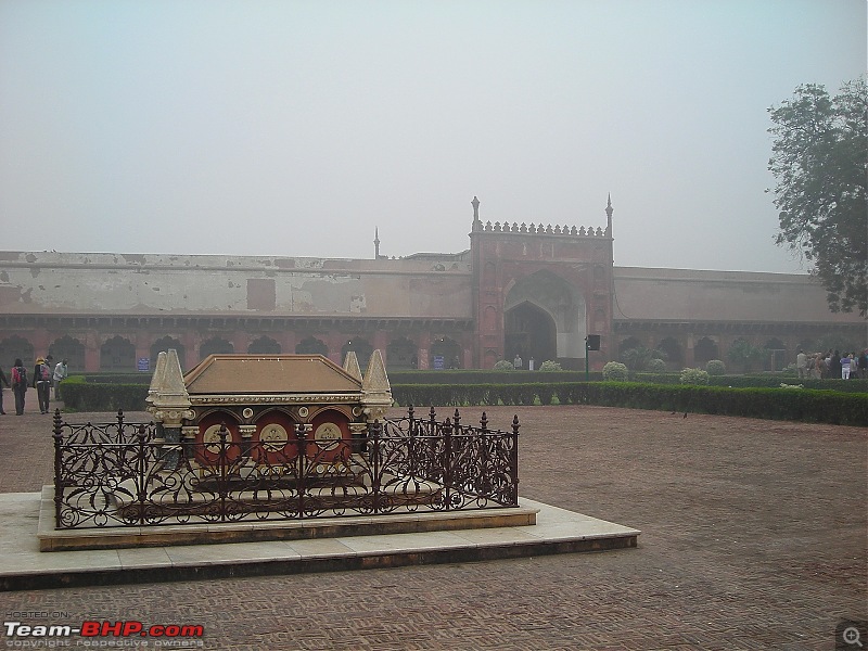 Agra, Fatehpur Sikri & Jhansi in a Maruti 800-7.jpg