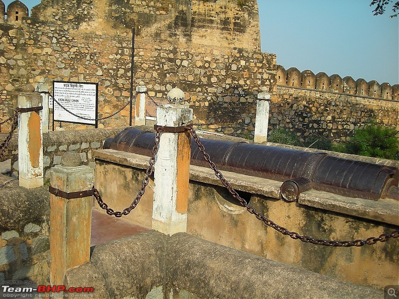 Agra, Fatehpur Sikri & Jhansi in a Maruti 800-25.jpg