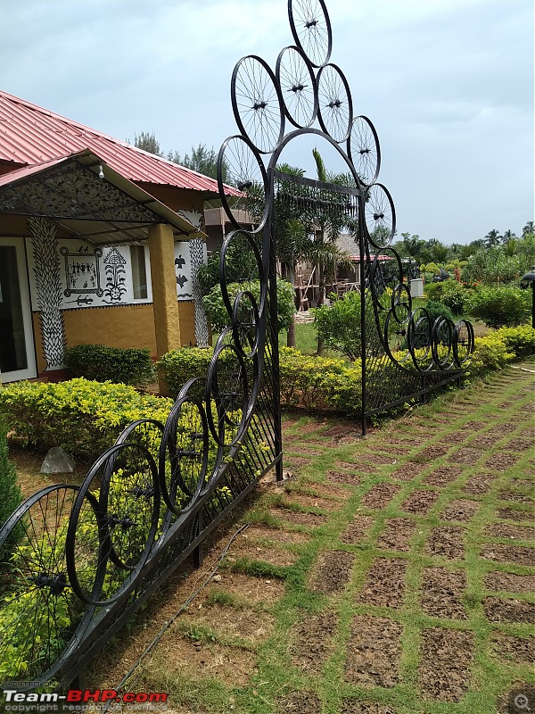 A visit to the Odi Art Centre, near Chilika Lake (Odisha)-wheel-archway.jpg