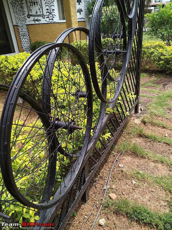 A visit to the Odi Art Centre, near Chilika Lake (Odisha)-wheel-closeup.jpg