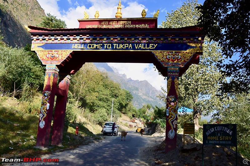 Spiti Valley in my Ford Endeavour-19-tukpa-valley-gate.jpg