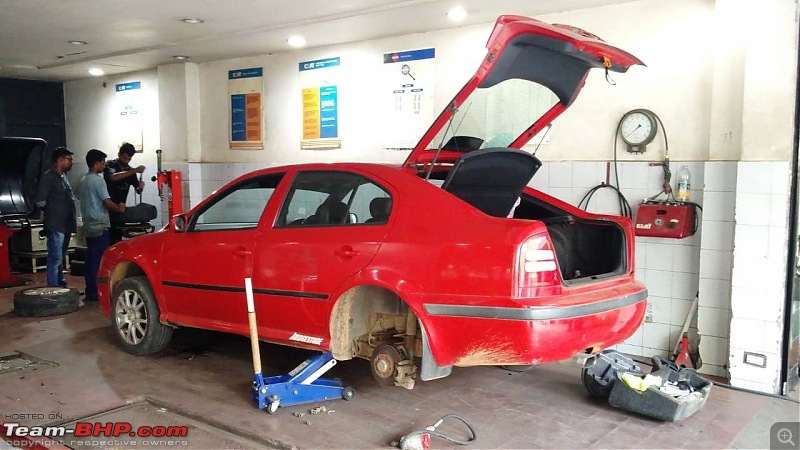 From East to West - A new beginning (Vizag to Surat)-tyre-change.jpeg