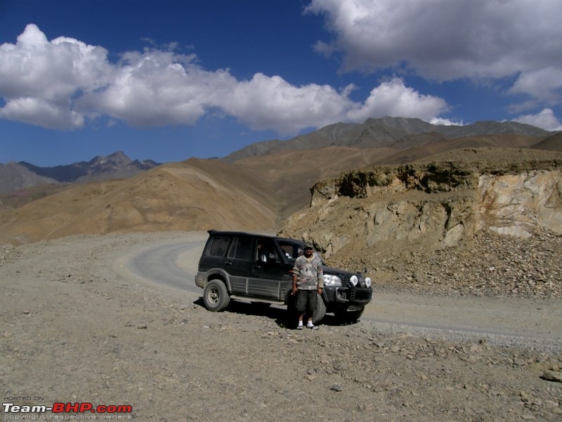 Saying JULAY Bachelor style - Leh 2009-day3-18.jpg