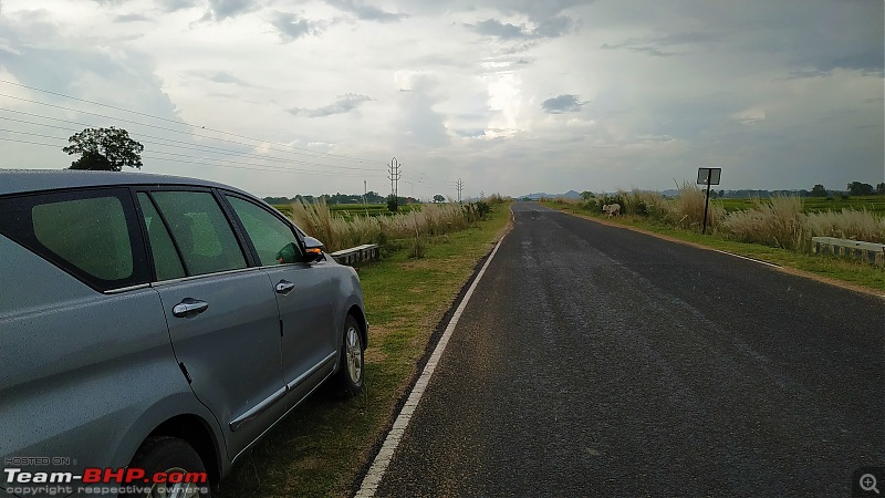 Drive to Scenic Massanjore & Serene Shantiniketan. EDIT: 2022 visit updates-10.-halt-car-road.jpg