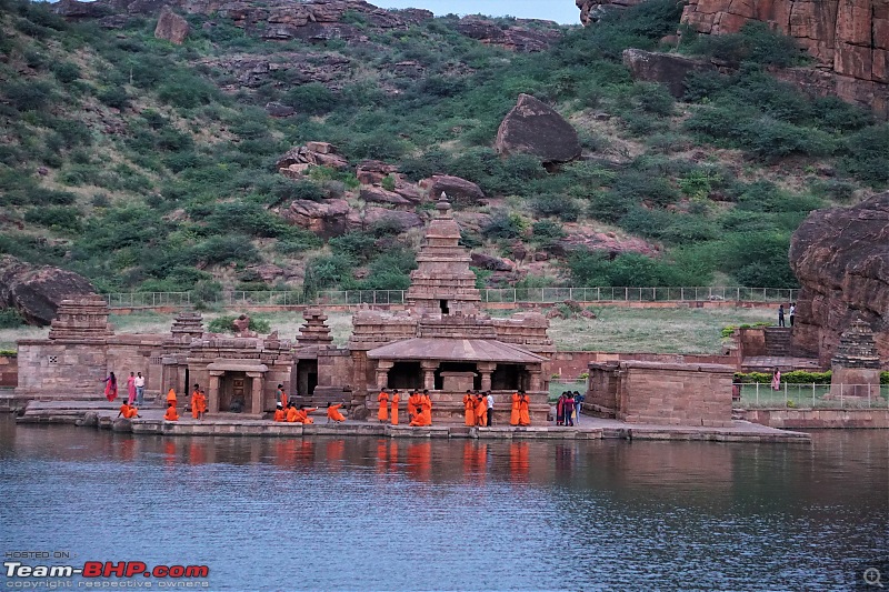 Enjoying ancient architecture over a coffee and at a beach - 2000 km across North Karnataka-dsc01803-2.jpg