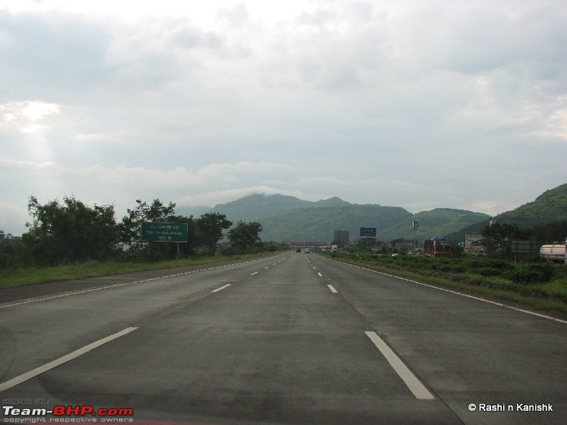 Bangalore to Leh, Gama to Lama-20090912roadfromcar3.jpg