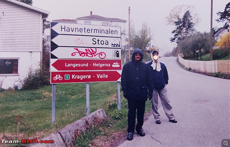 Norway in 2003 | My first international trip in life-langesund_walkingtodine.jpg