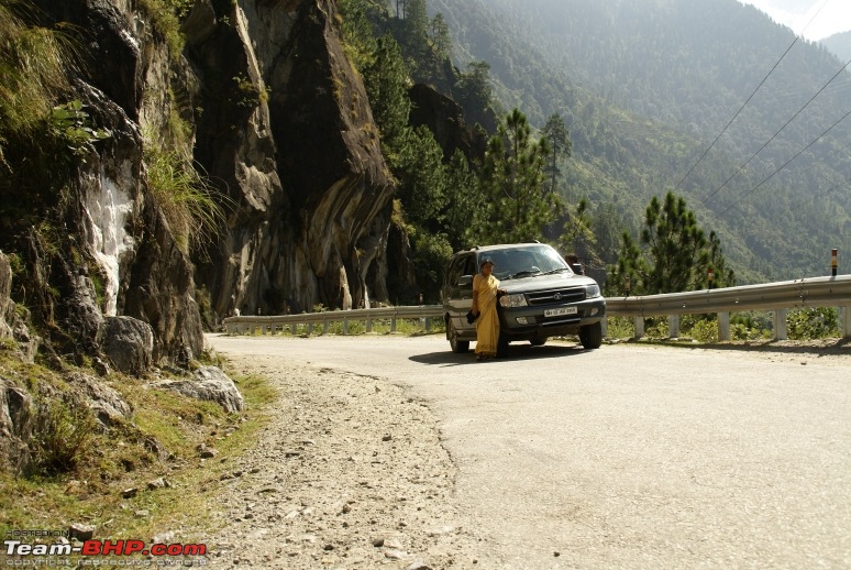 The Himachal Tribal Circuit - 2009-10-mom-posing.jpg