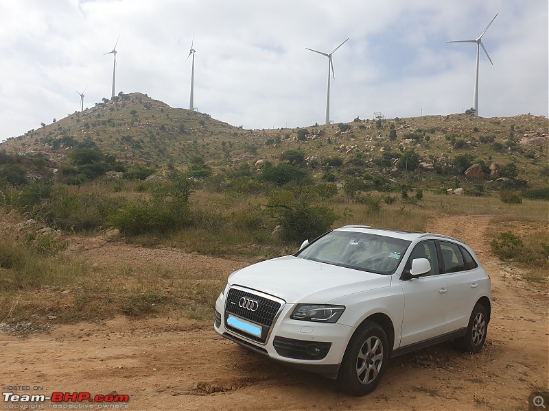 Putting an Audi Q5 to the test on a farm and in mountains-20191225_112519_li-2.jpg