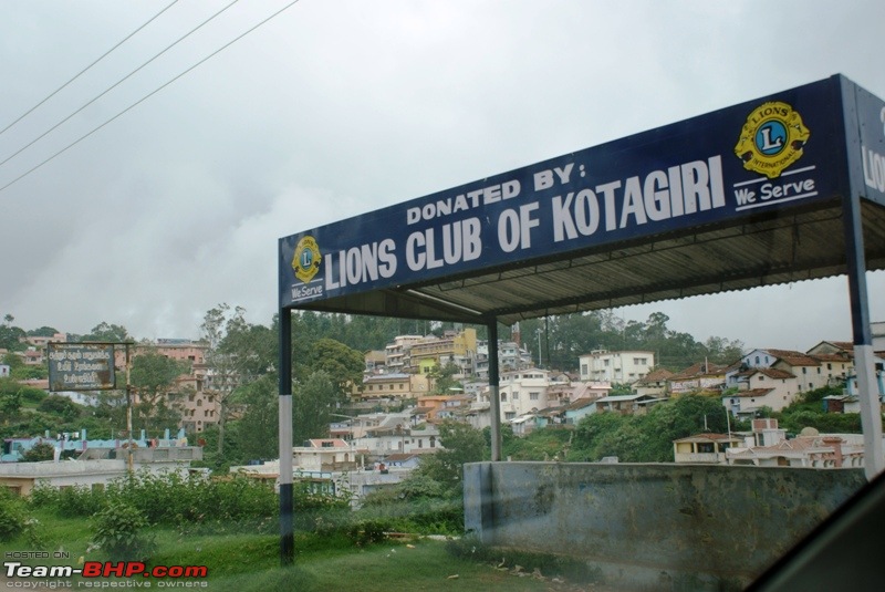An incredible road trip to Velankanni, Kodaikanal and Ooty-i-highway-kotagiri_empty-bus-stop.jpg