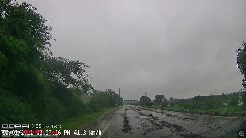 Bangalore to Spiti in a Jeep Compass-potholesnagjhan.jpg
