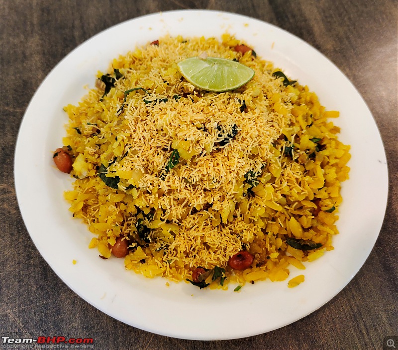 Bangalore to Rajasthan in a Jeep Compass-breakfast-sinnar.jpg