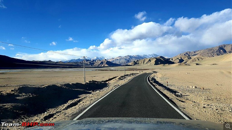 Ladakhi Winter in an Automatic Petrol Thar-20220120_162010.jpg