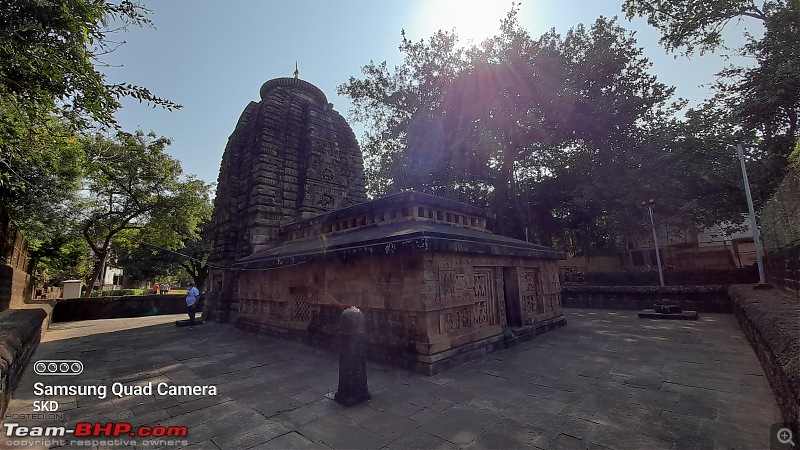Zoomcar’ing in ‘Golden Triangle’ of Odisha, the soul of Incredible India-od-trip-part2-pic2-temple-shot-sun-rays.jpg