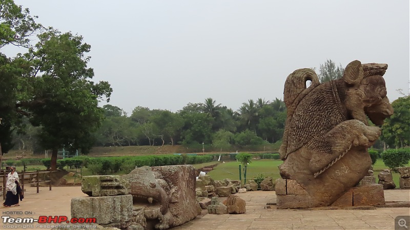 Zoomcar’ing in ‘Golden Triangle’ of Odisha, the soul of Incredible India-pic10-lion-figure.jpg