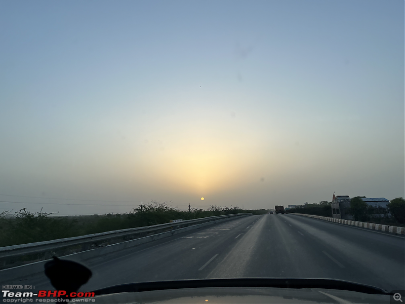 Mumbai - Jibhi - Jalori - Manali - Rohtang - Sissu | A 4500 km road-trip in an Isuzu V-Cross-sunrise-day-2-large.png