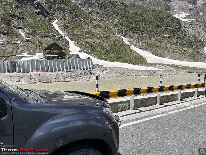 Mumbai - Jibhi - Jalori - Manali - Rohtang - Sissu | A 4500 km road-trip in an Isuzu V-Cross-atal-river-car-sissu.jpeg