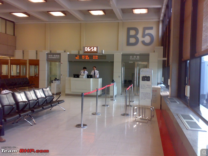 A trip to Taiwan and Bangkok-exit-gate-taipei.jpg