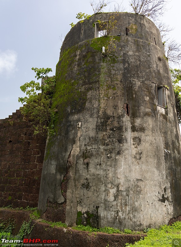 Mutton Thalis, Beaches and Rains - A Monsoon Drive to Coastal Maharashtra-fort-3.jpg