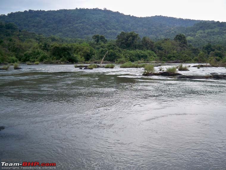 Athirampilly and Vazhachaal waterfalls-2.jpg