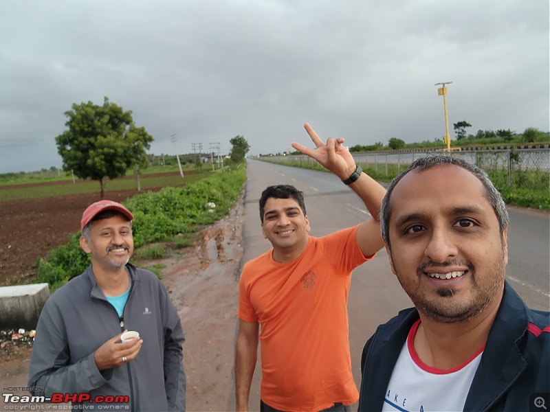 16 cars & a wet tarmac - 1800 Km of Monsoon Drive to Konkan Coast from Bangalore-d1_bbfa.jpg