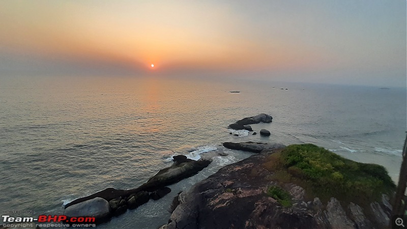 Gokarna  Murudeshwar  Udupi  Subrahmanya | Temples, beaches, a fort, forest and waterfall too-sunset-lighthouse.jpg