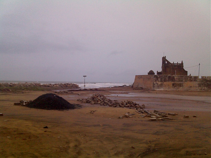 Pictures of a Fort and a deserted beach!-tqbar0018.jpg
