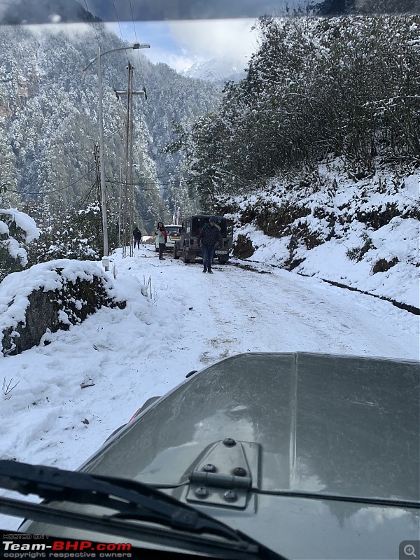 A wintry day in Lachen (Sikkim) with two Mahindra Thars-img3619_copy_1465x1954.jpg