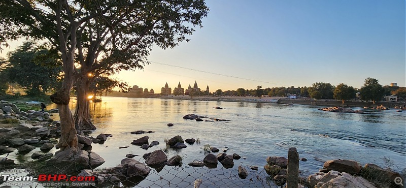 A painting that launched a 4000 km drive | Caves, Forts and a Fortuner-43_2.betwa-river-view.jpg