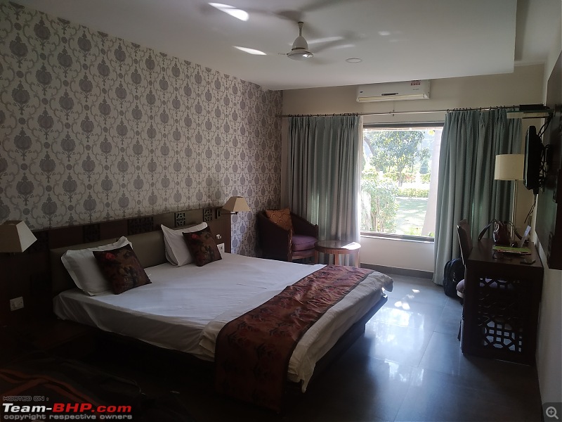 Kochi to Khajuraho | A 10 Day Road Trip to the Heart of India, Madhya Pradesh-mpt-jhankar-room.jpg
