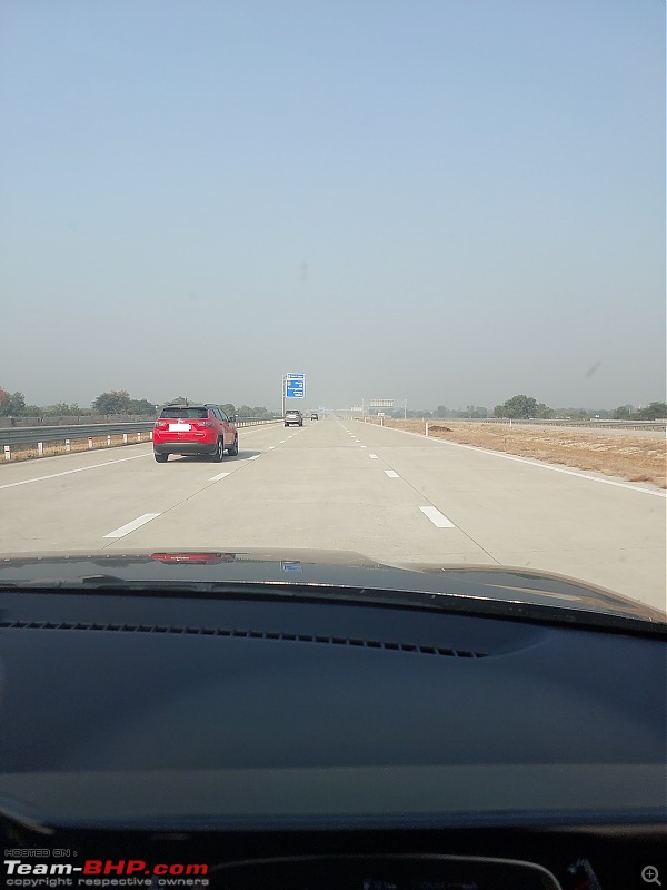 Weekend Drive from Bangalore to Samruddhi Mahamarg & back | 2600 km | 4 Cars-14-expressway-drive-pics-2.jpg