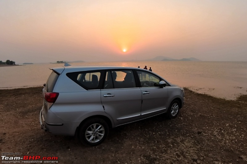 To the Spring time Wonderland of Garh Panchkot, Baranti and Maithon in an Innova Crysta-23.-car-sunset.jpg