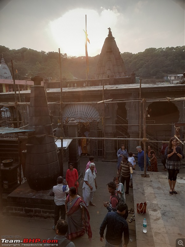 An inexpensive pilgrimage in Maharashtra-21.-temple-poutside.jpg