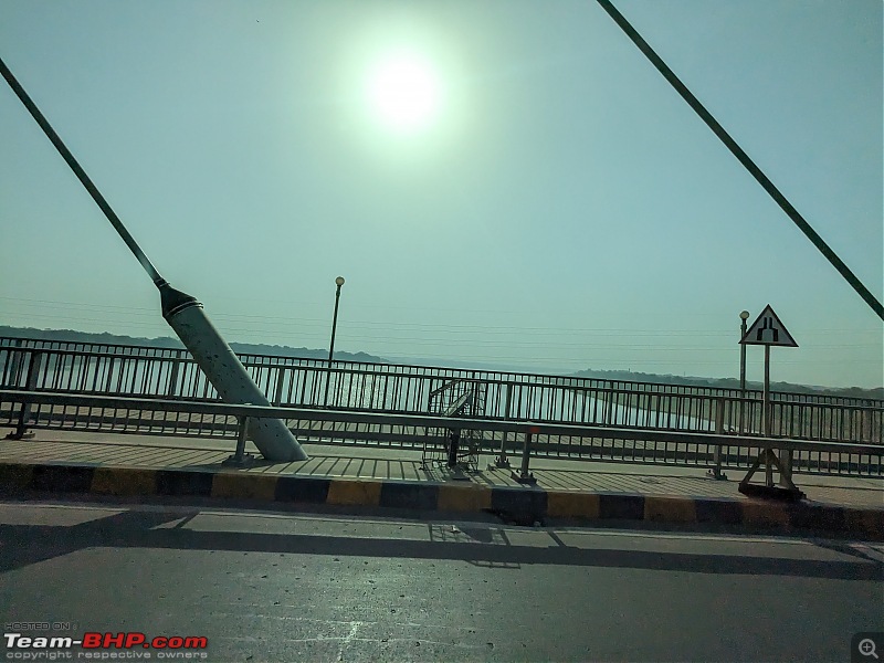 Lucknow to Bangalore - My first cross-country road trip-crossingyamunaleavingpryag2.jpg
