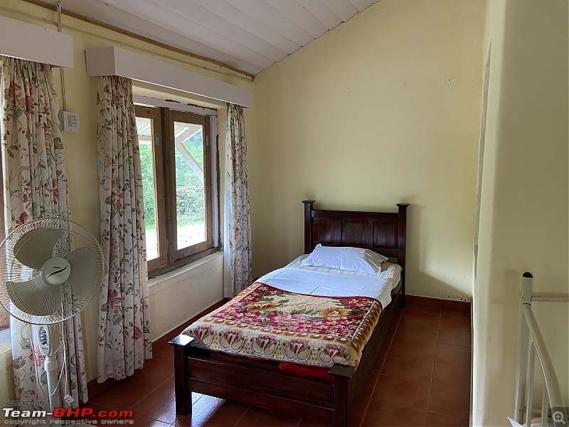A Weekend Getaway to Valparai - A Photologue-bedroom-3.jpg
