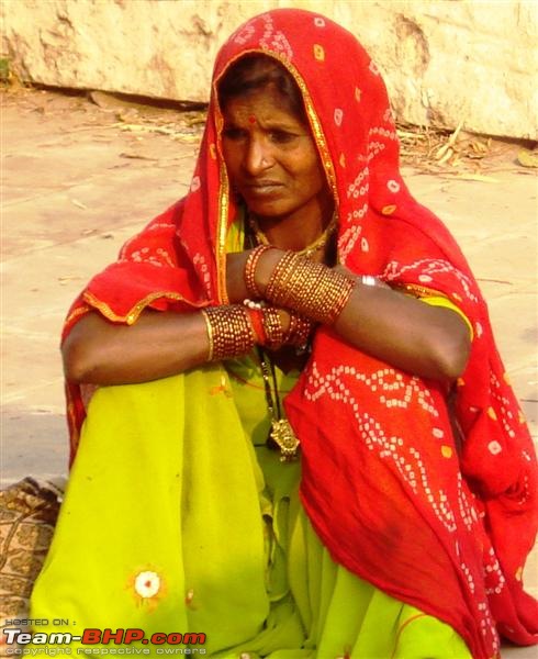 Roadtrip through Rajasthan on Safari-lady-medium.jpg