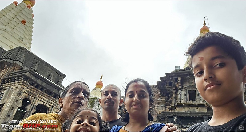 The trip to Goa  Most planned unplanned trip ever-29sep23-family-pic-kolhapur-temple.jpg