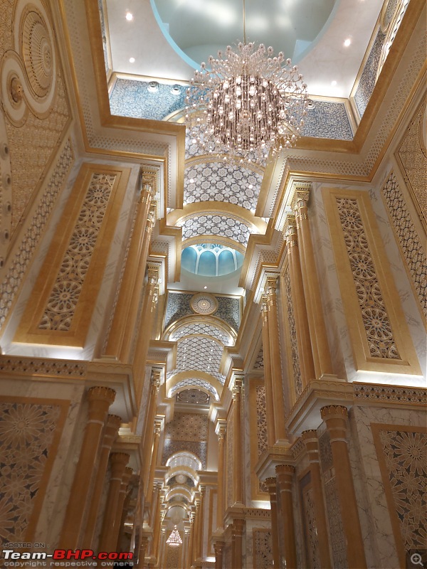 Visiting Qasr Al Watan | Presidential Palace at Abu Dhabi | Gold Class-qaw_greathallalleys_roof.jpg