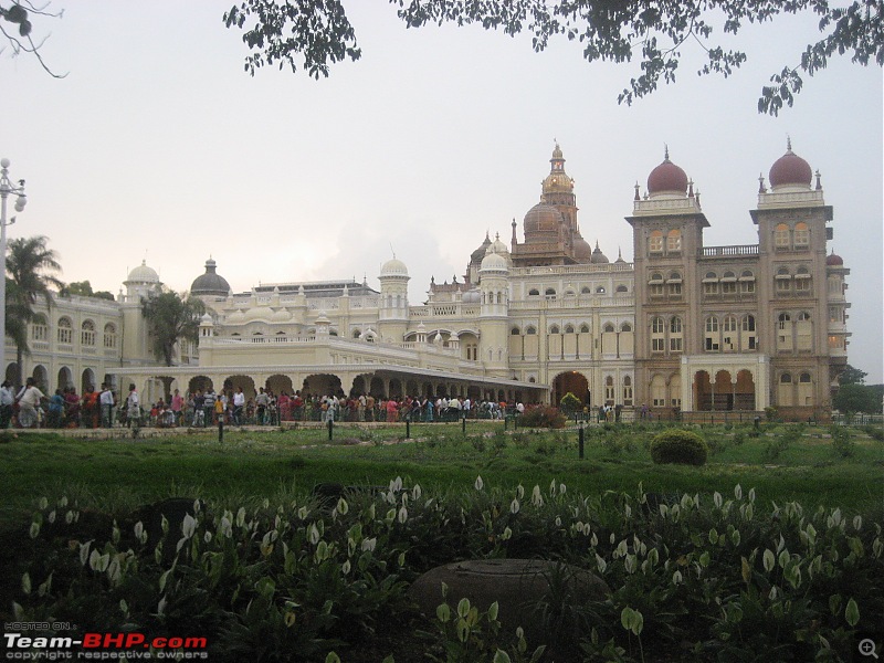 Hyderabad-Bengaluru-Mysore-Ooty RED SWIFT'06 me and wife!-img_1527.jpg