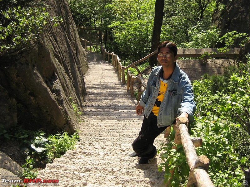 The Magnificent Yellow Mountain: Of Beauty & Sweat-img_0279-large.jpg