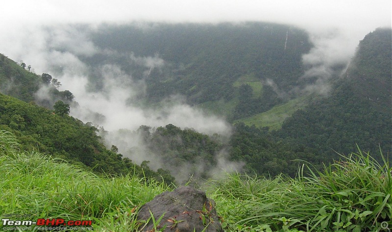 Bangalore to Injiparai (Heaven on Earth), ~450 kms via NH 209-valparai_drive_14.jpg