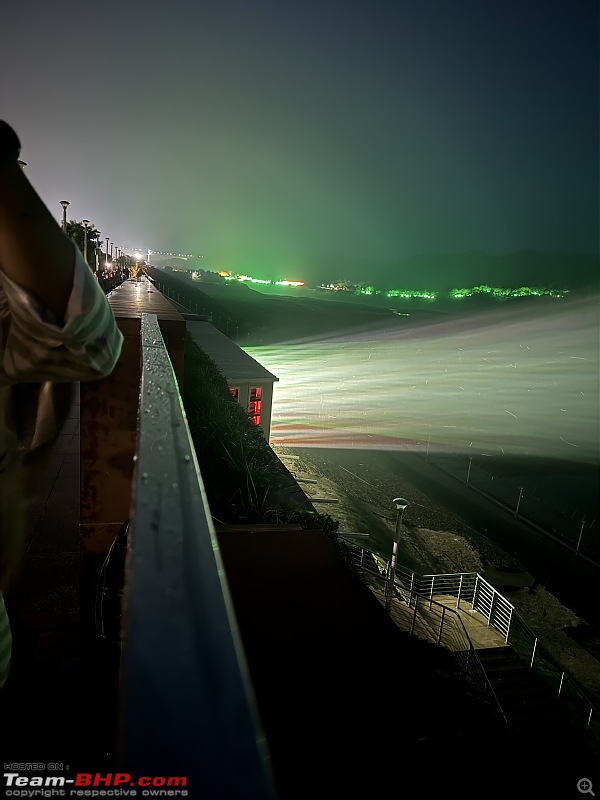 Drive to the world's largest statue | Statue of Unity-sou-laser.jpg